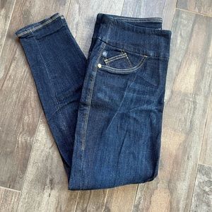 Rock & Republic pull-on jeans